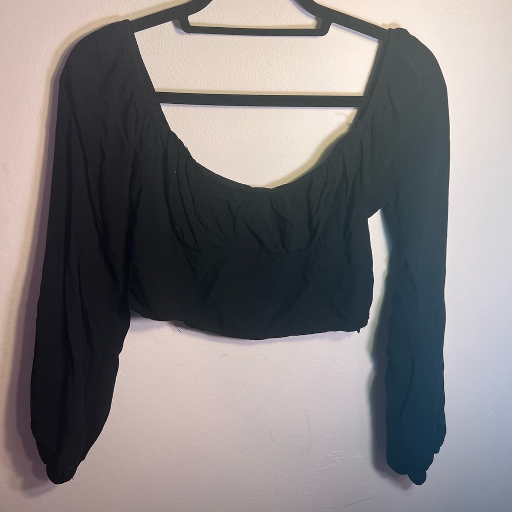 Black Long Sleeve Crop Top